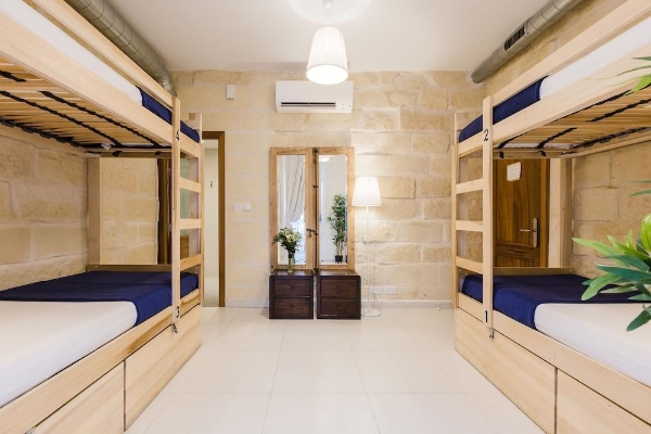Two Pillows Boutique Hostel (Sliema)